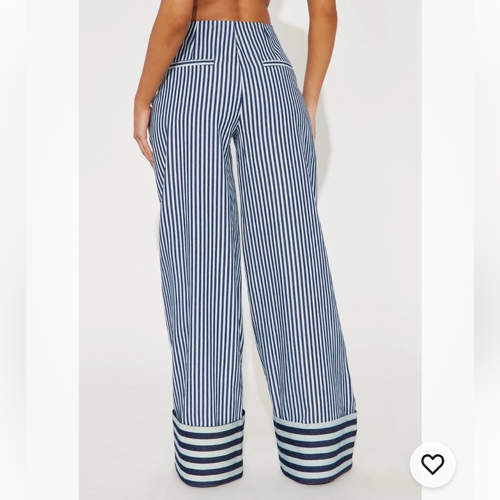 NWT Fashion Nova Jameson Navy Striped Mid Rise Wide Leg Pant Size M - Picture 2 of 8